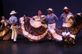 UCSC mainstage students performing the region of Sinaloa